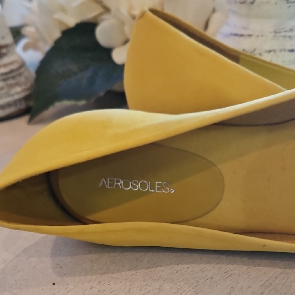 Aerosoles Ladies' Yellow Peep-Toe Wedge Flats - Picture 4 of 6